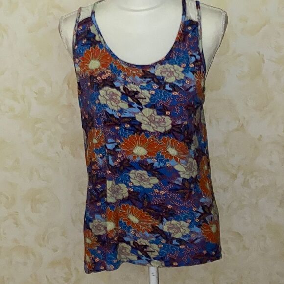 NWOT! Gilli Floral/Lace Tank Top - Picture 14 of 14